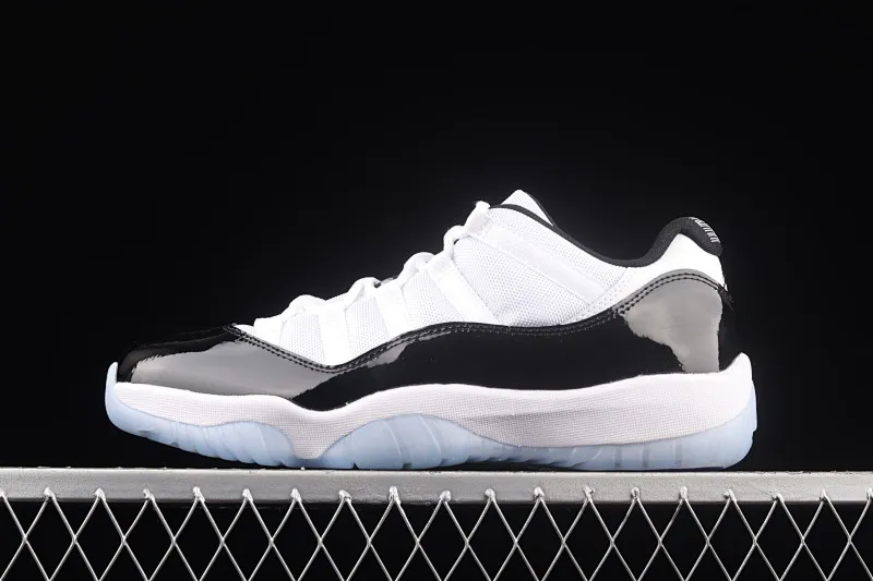 All Categories Air Jordan Jordan Series Basketball Shoes Air Jordan 11 Pure Original Version Air Jordan 11 Low "Concord" AJ11 Concord White Black Original Label Real Carbon Fiber Low-top Basketball Shoes 528895-153